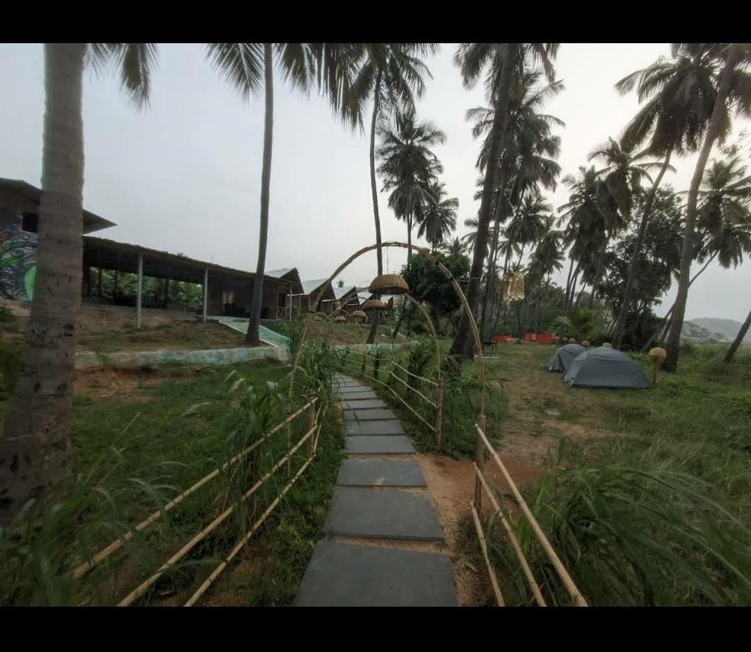 River Bay Hampi Hotel ภายนอก รูปภาพ